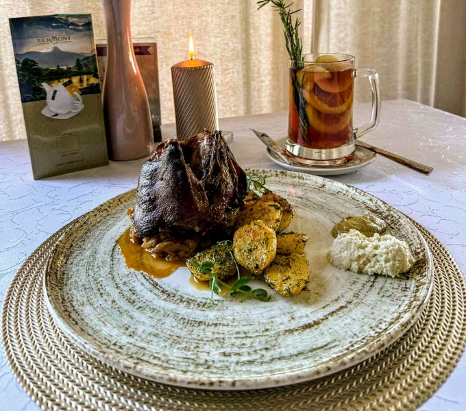 GOLONKA PIECZONA W PIWIE