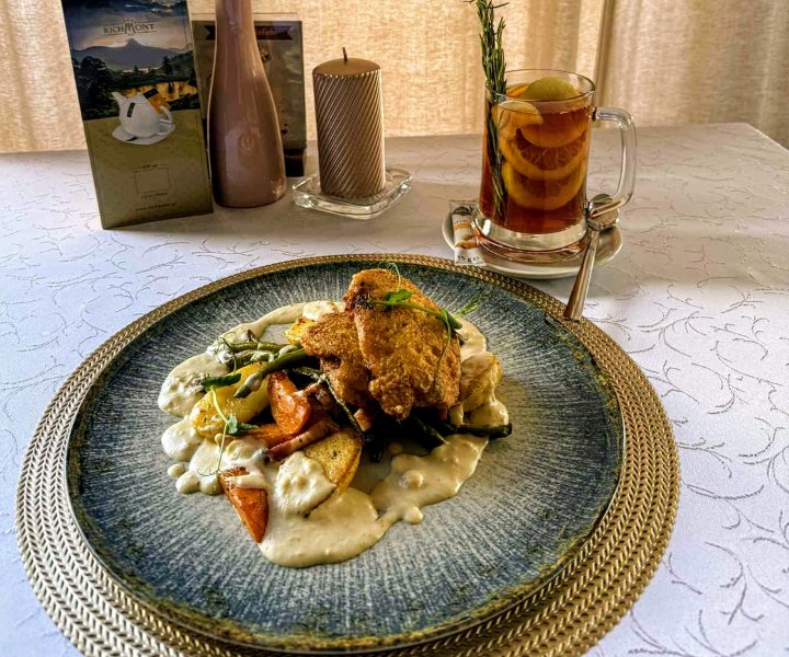 FILET Z KURCZAKA W PARMEZANIE